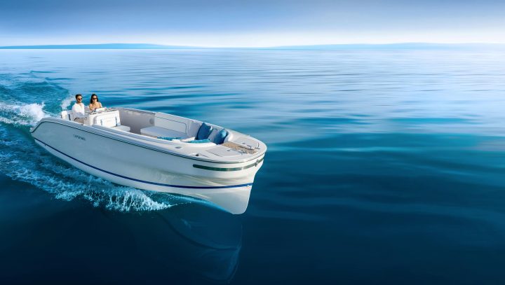 10 Choses à Savoir sur le Capoforte SQ240i – Le Premier Bateau Électrique de Capoforte